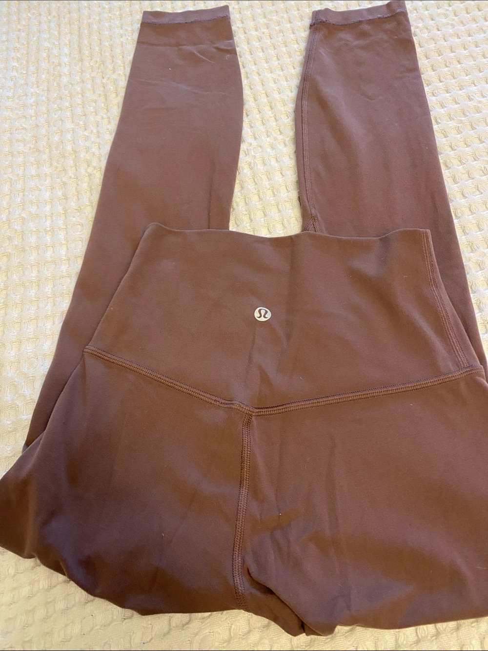 Lululemon 2 aligns NWOT